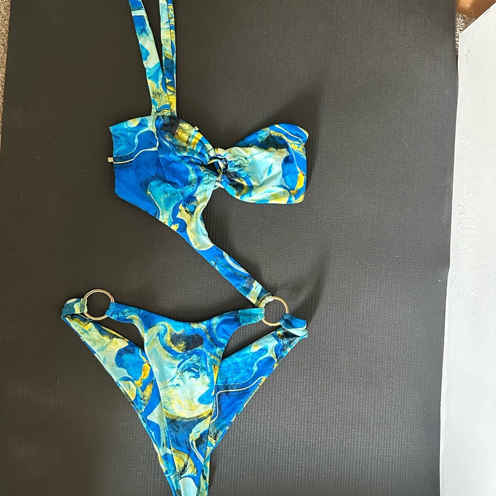 Kamari Swim Blue/Green Skye Asymmetrical One Piece Monokini Swimsuit size M - Picture 5 of 10
